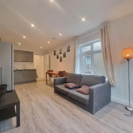 Comfortable Flat In Sw London Apartment